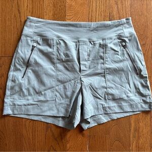 Athleta Light Blue Gray Trekkie North Mid-rise 3” Women's Casual Shorts
